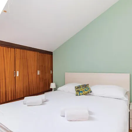 Semesterbostad Beautiful Home In Pula With Sauna