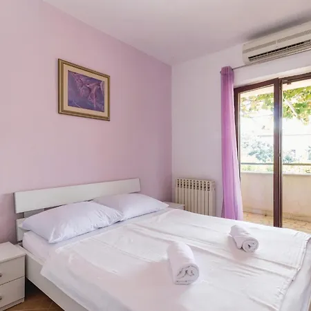 Beautiful Home In Pula With Sauna Pula