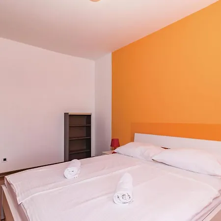 Semesterbostad Beautiful Home In Pula With Sauna