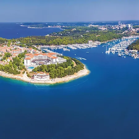 Beautiful Home In Pula With Sauna *