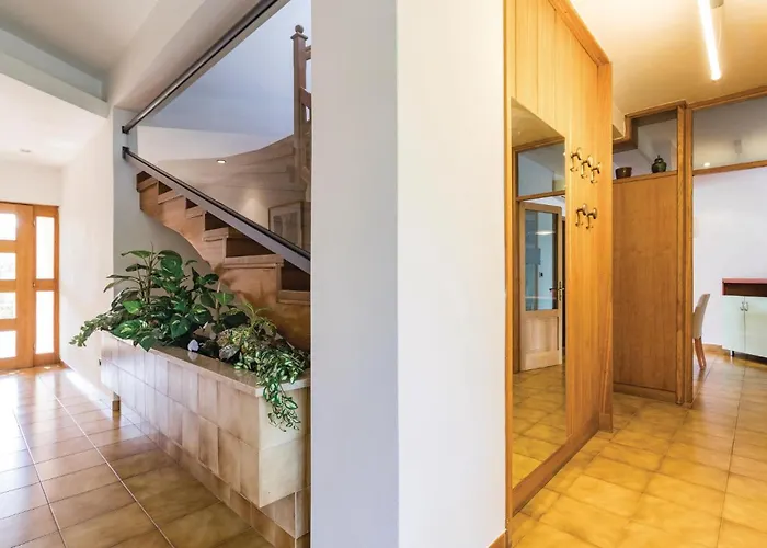 Ferienhaus Beautiful Home In Pula With Sauna Pula