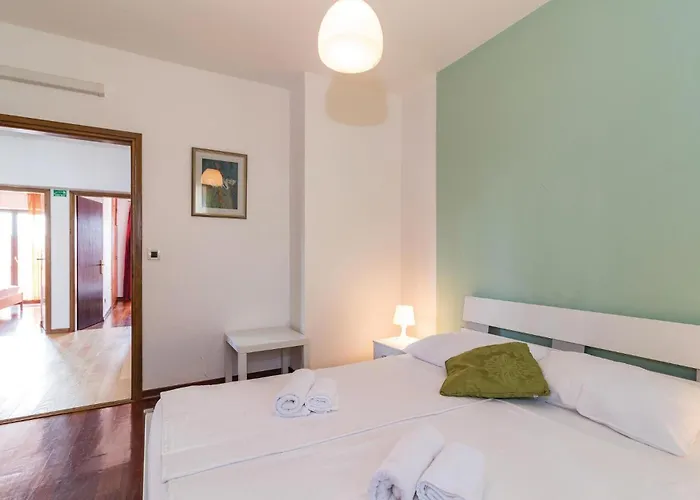 Ferienhaus Beautiful Home In Pula With Sauna *