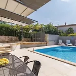 Stunning Home In Pula With Sauna Pula