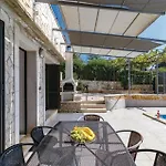 Ferienhaus Stunning Home In Pula With Sauna Pula