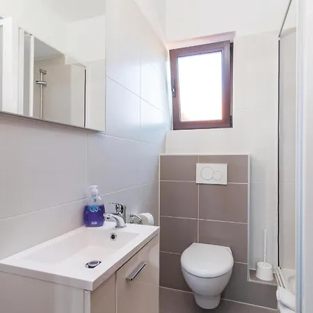 Lovely Home In Pula With Kitchen