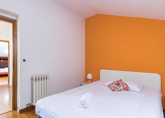 Beautiful In With Sauna Пула