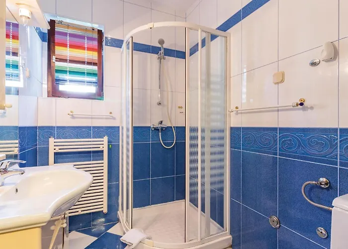 Beautiful In With Sauna Дом отдыха Пула