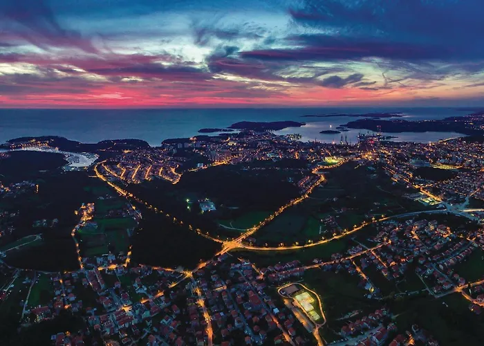 Дом отдыха Beautiful In With Sauna *