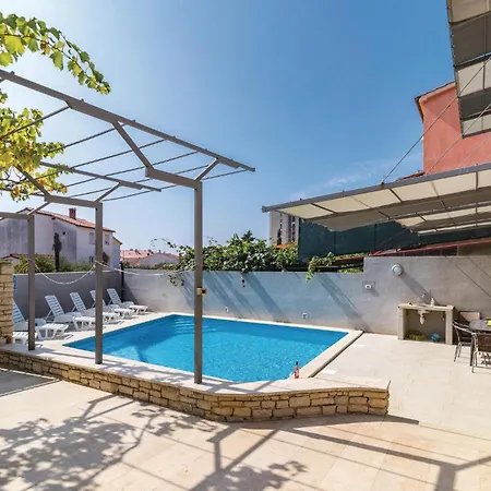 Beautiful Home In Pula With Sauna Pula