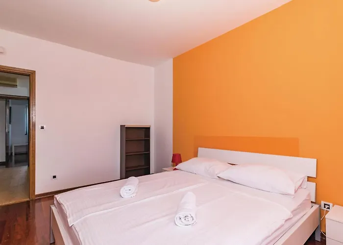 Semesterbostad Beautiful Home In Pula With Sauna